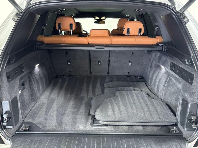 Photo of 2024 Alpine White BMW X5