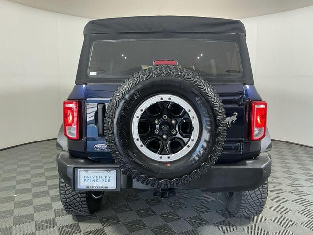 Photo of 2021 Antimatter Blue Metallic Ford Bronco