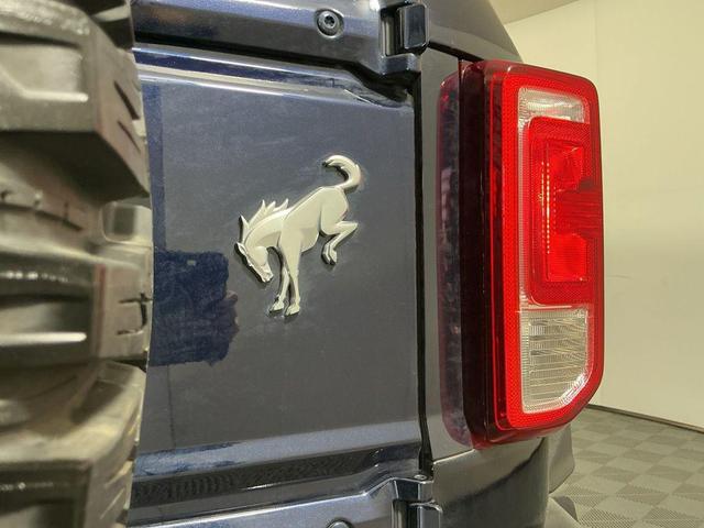Photo of 2021 Antimatter Blue Metallic Ford Bronco
