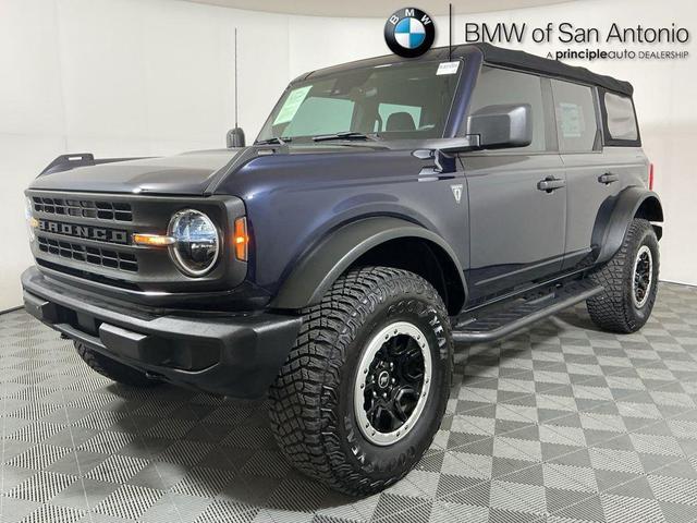 Photo of 2021 Antimatter Blue Metallic Ford Bronco