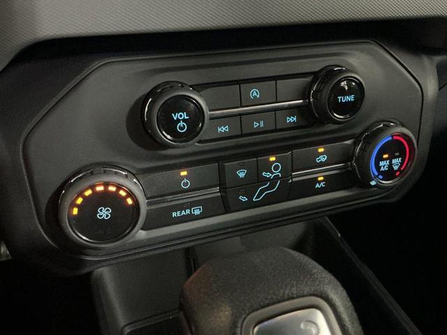 Photo of 2021 Antimatter Blue Metallic Ford Bronco