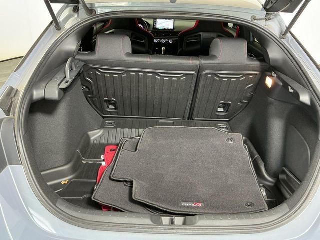 Photo of 2024 Sonic Gray Pearl Honda Civic Type R