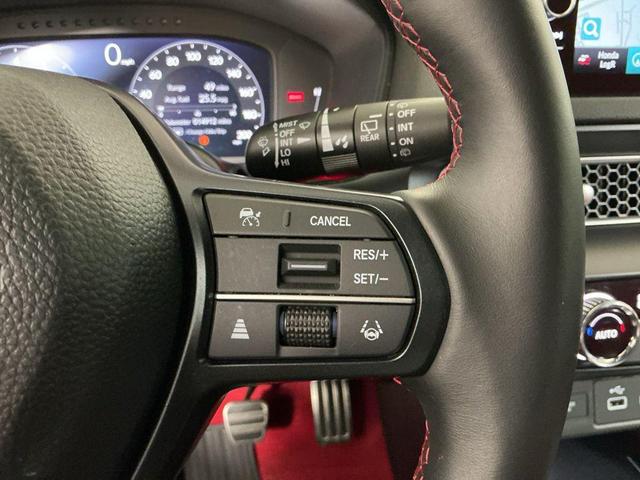 Photo of 2024 Sonic Gray Pearl Honda Civic Type R