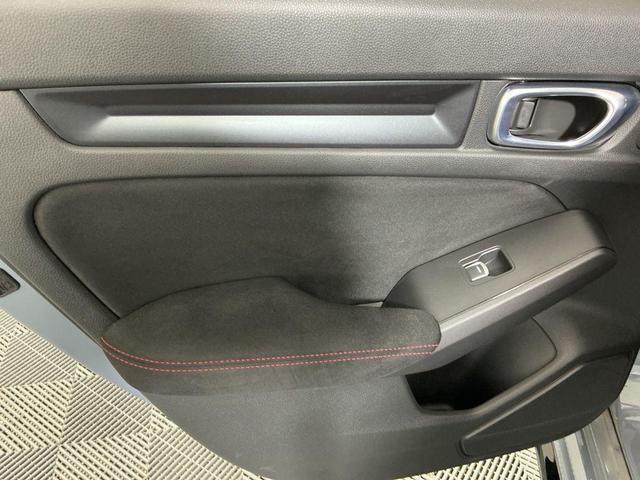 Photo of 2024 Sonic Gray Pearl Honda Civic Type R
