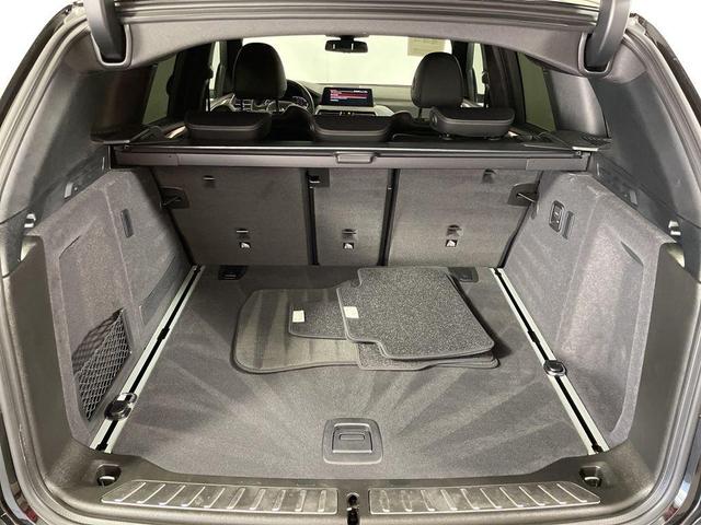 Photo of 2022 Jet Black BMW X3