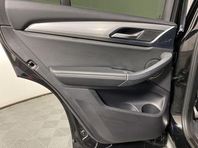 Photo of 2022 Jet Black BMW X3