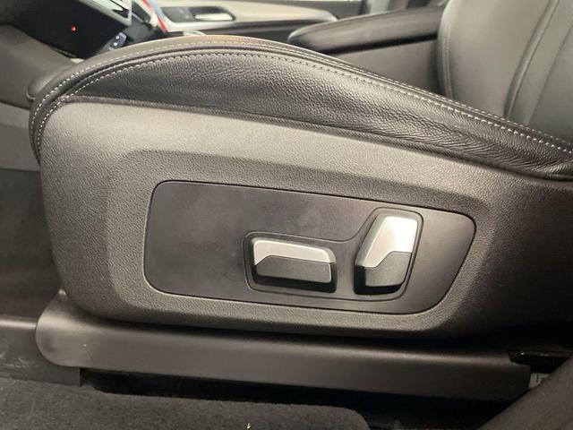 Photo of 2022 Jet Black BMW X3