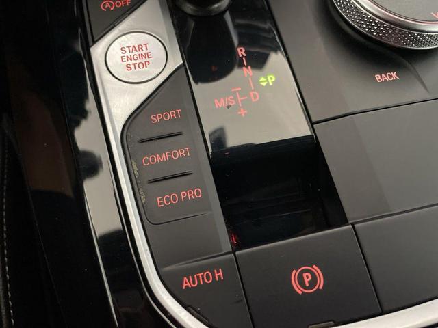 Photo of 2022 Jet Black BMW X3