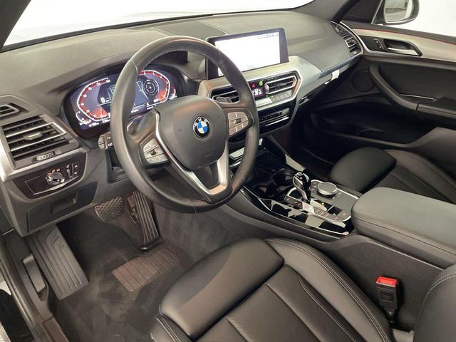 Photo of 2022 Jet Black BMW X3