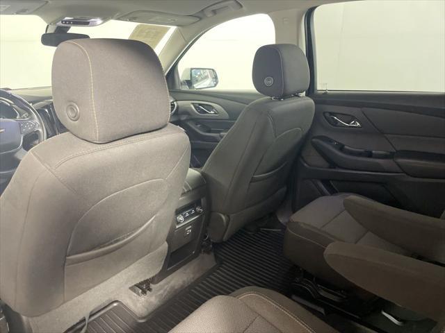 Photo of 2019 Silver Ice Metallic Chevrolet Traverse
