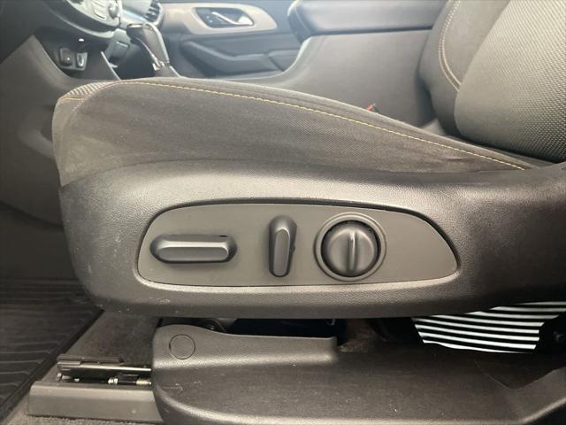 Photo of 2019 Silver Ice Metallic Chevrolet Traverse
