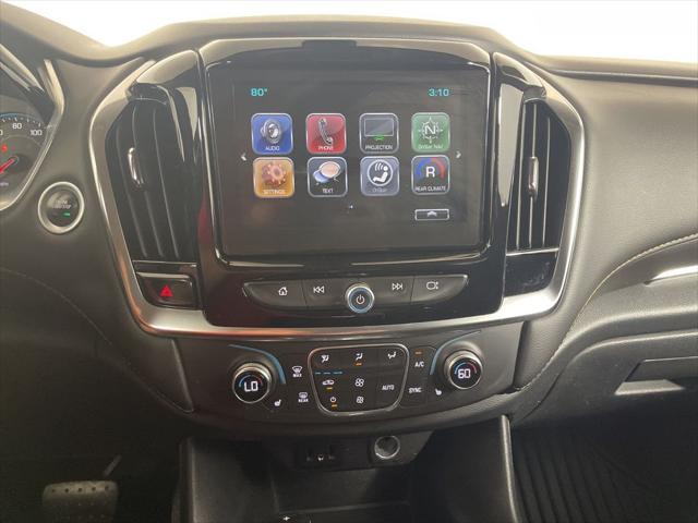 Photo of 2019 Silver Ice Metallic Chevrolet Traverse