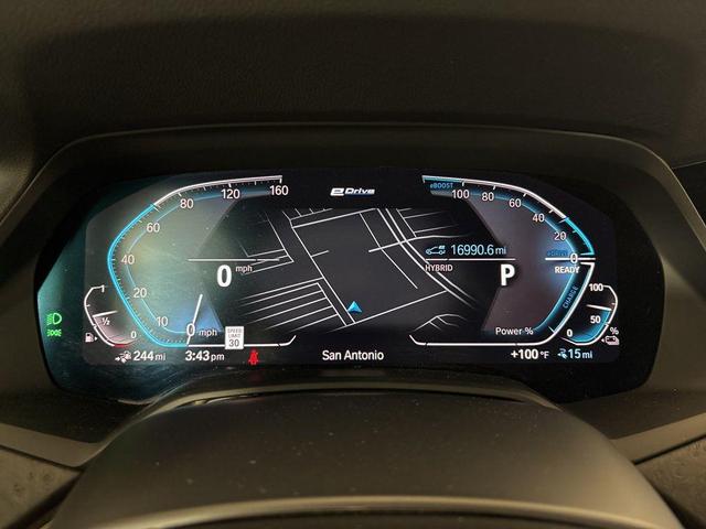 Photo of 2022 Alpine White BMW X5 PHEV