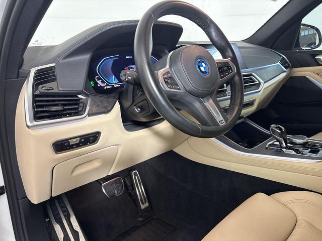 Photo of 2022 Alpine White BMW X5 PHEV
