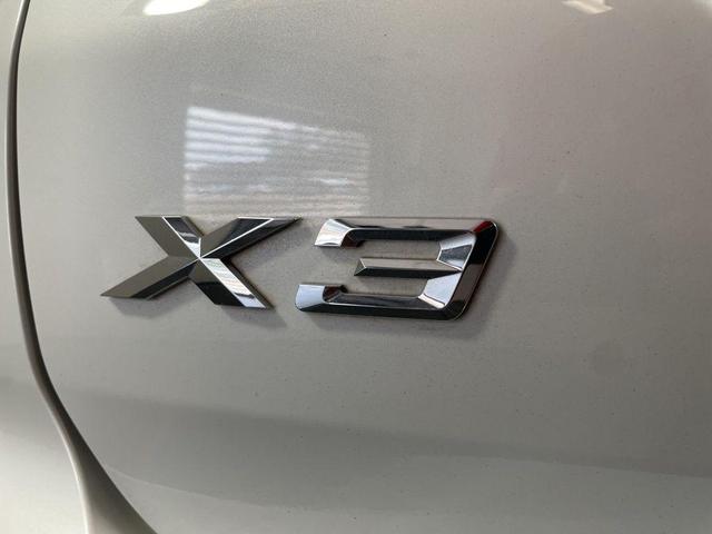 Photo of 2022 Mineral White Metallic BMW X3