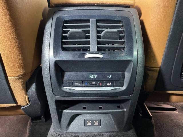 Photo of 2022 Mineral White Metallic BMW X3