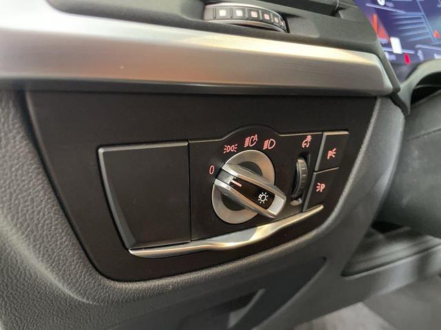 Photo of 2022 Mineral White Metallic BMW X3