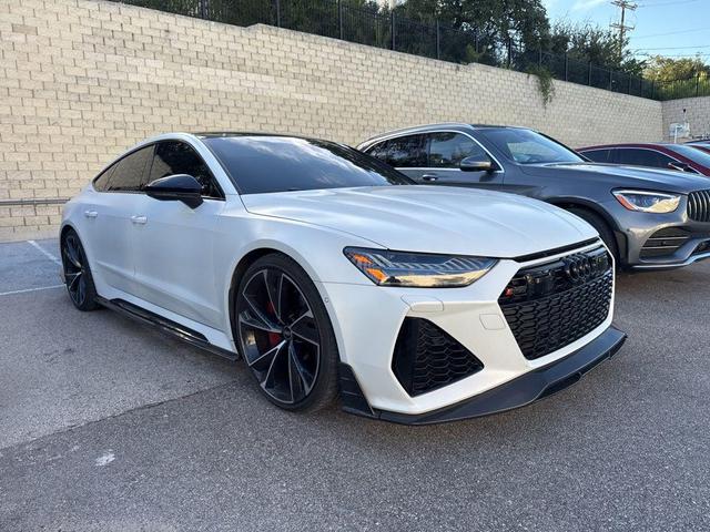 Photo of 2022 Glacier White Metallic Audi RS 7