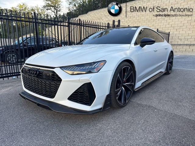 Photo of 2022 Glacier White Metallic Audi RS 7