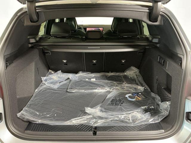 Photo of 2025 Skyscraper Gray Metallic BMW X3