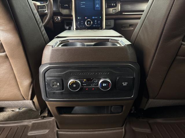 Photo of 2022 Agate Black Metallic Ford Expedition Max