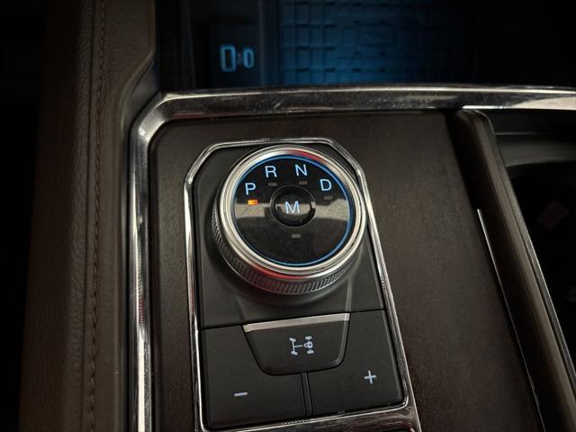 Photo of 2022 Agate Black Metallic Ford Expedition Max
