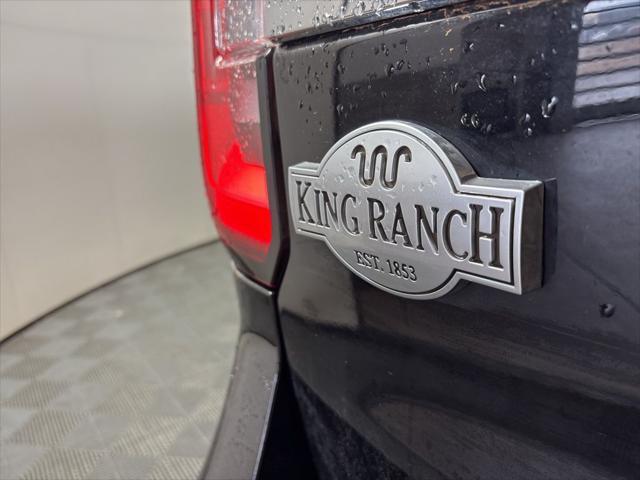 Photo of 2022 Agate Black Metallic Ford Expedition Max