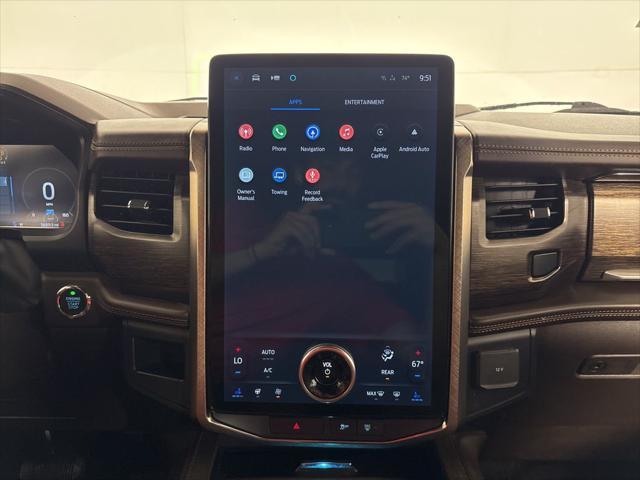 Photo of 2022 Agate Black Metallic Ford Expedition Max