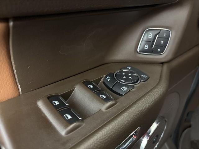 Photo of 2022 Agate Black Metallic Ford Expedition Max