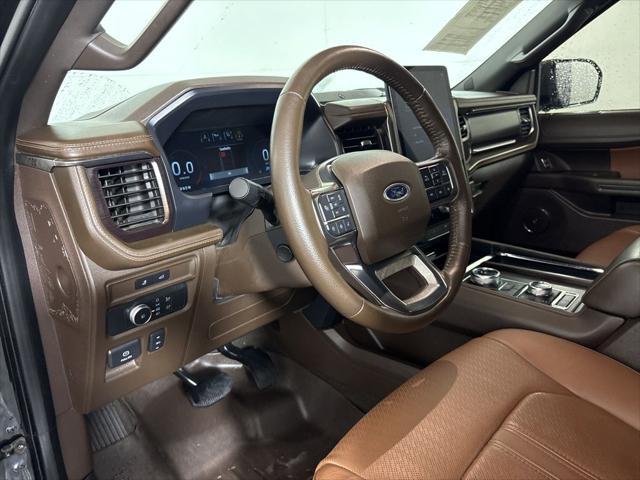 Photo of 2022 Agate Black Metallic Ford Expedition Max