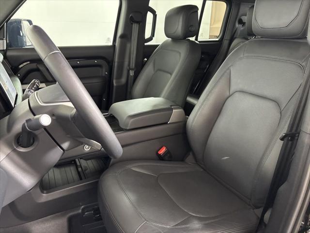 Photo of 2024 Santorini Black Metallic Land Rover Defender