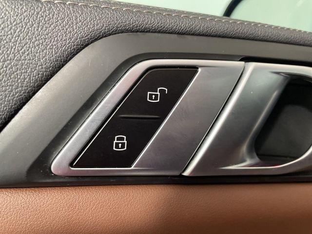 Photo of 2023 Phytonic Blue Metallic BMW X5