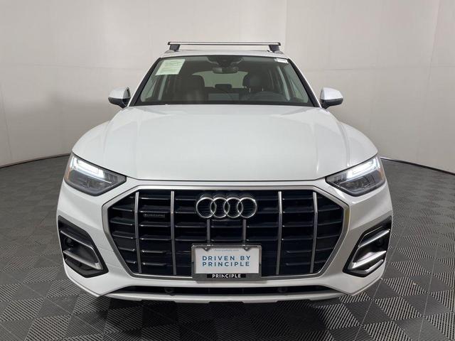 Photo of 2023 Glacier White Audi Q5