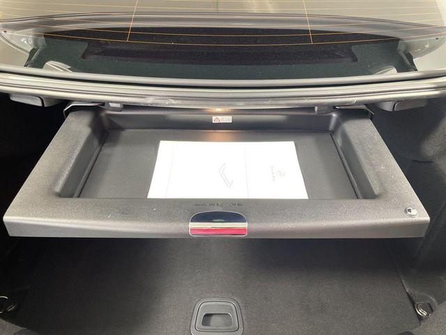 Photo of 2022 MANUFAKTUR Diamond White Mercedes-Benz E-Class