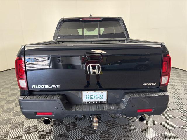 Photo of 2022 Crystal Black Pearl Honda Ridgeline