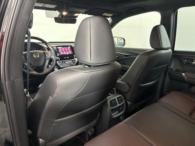 Photo of 2022 Crystal Black Pearl Honda Ridgeline