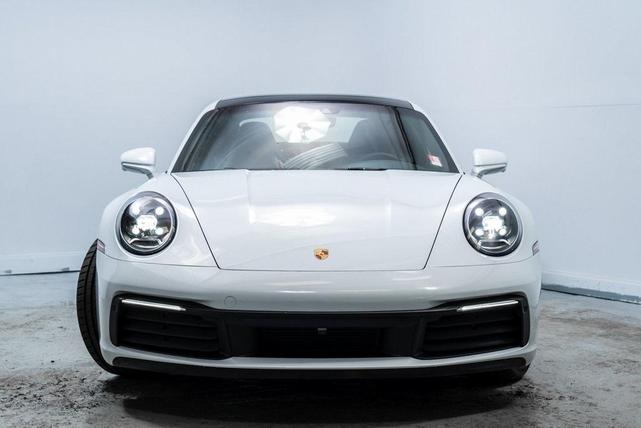 Photo of 2022 Carrara White Metallic Porsche 911