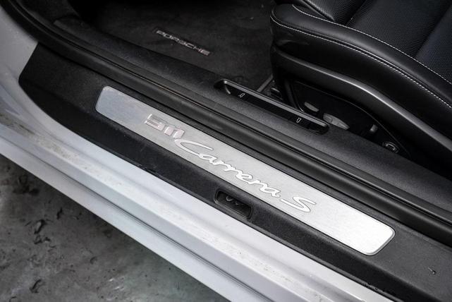 Photo of 2022 Carrara White Metallic Porsche 911