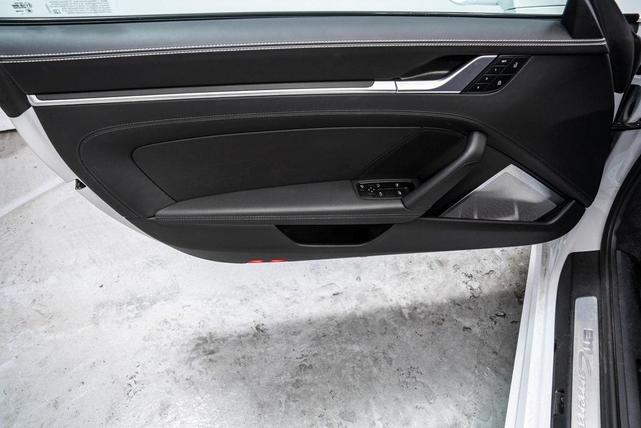 Photo of 2022 Carrara White Metallic Porsche 911