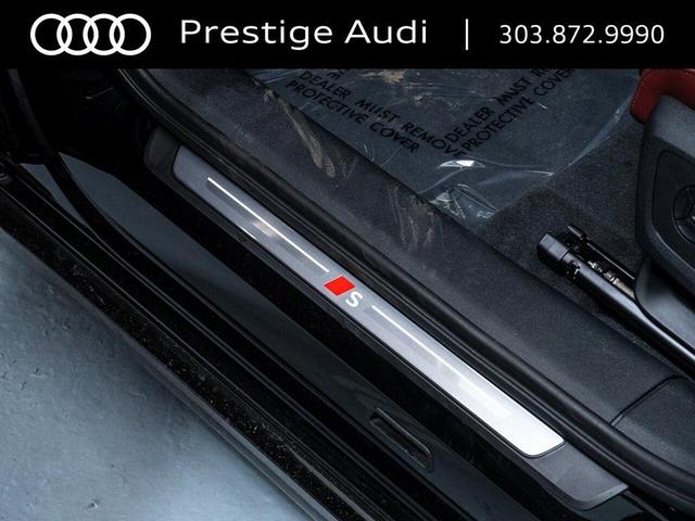 Photo of 2025 Mythos Black Metallic Audi S6 e-tron