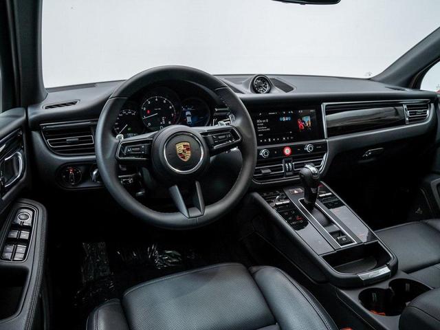 Photo of 2025 Papaya Metallic Porsche Macan