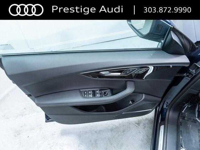Photo of 2025 Waitomo Blue Metallic Audi Q8
