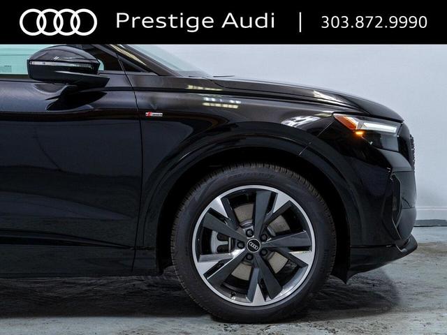 Photo of 2025 Mythos Black Metallic Audi Q4 e-tron