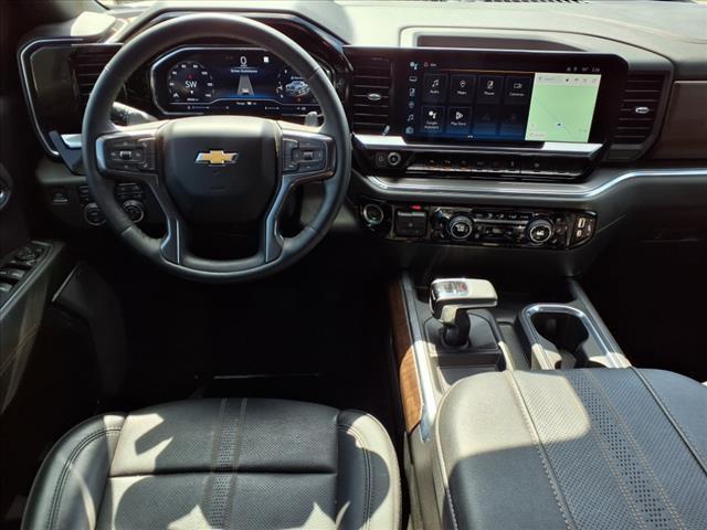 Photo of 2023 Iridescent Pearl Tricoat Chevrolet Silverado 1500