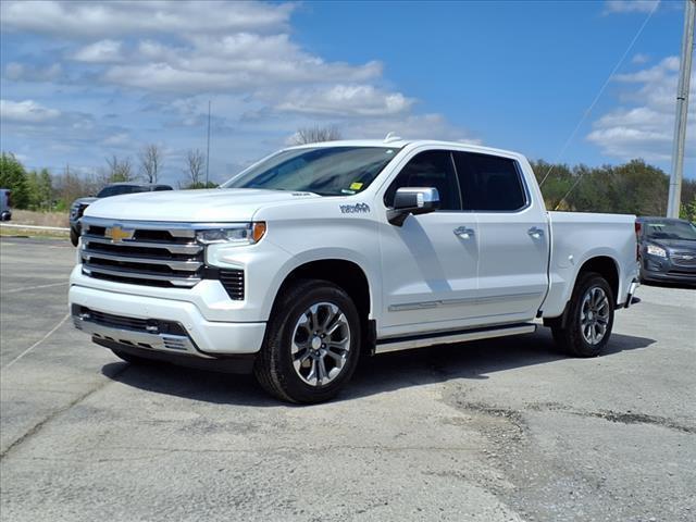 Photo of 2023 Iridescent Pearl Tricoat Chevrolet Silverado 1500