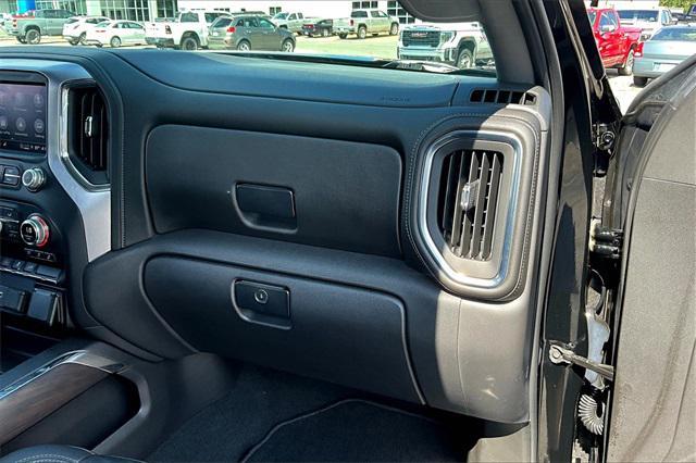 Photo of 2022 Onyx Black GMC Sierra 1500