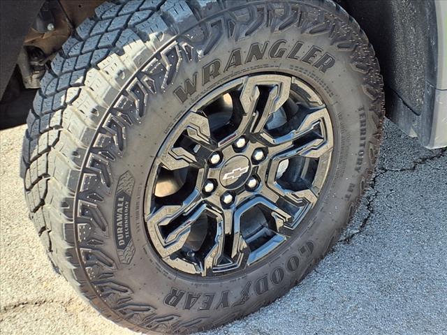 Photo of 2024 Black Chevrolet Silverado 1500