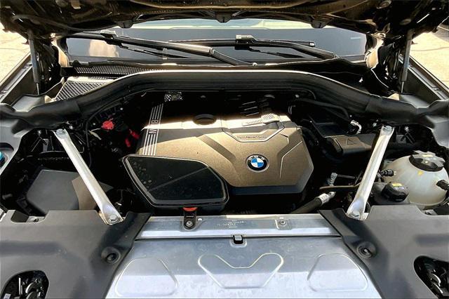Photo of 2022 Black Sapphire Metallic BMW X3