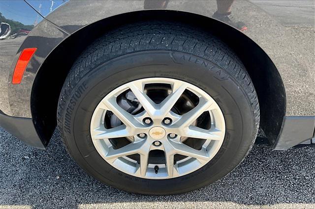 Photo of 2023 Iron Gray Metallic Chevrolet Equinox