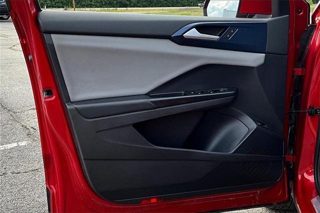 Photo of 2022 Kings Red Metallic Volkswagen Taos